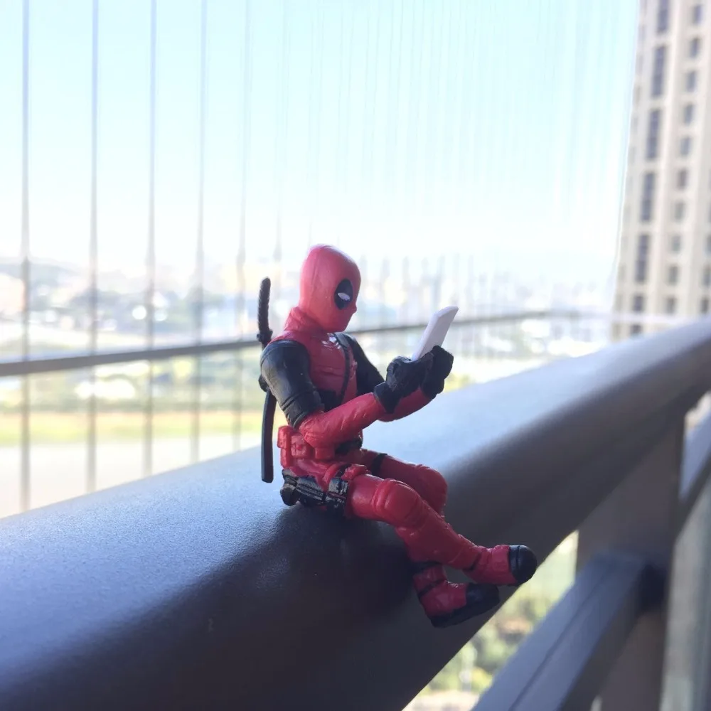 

Deadpool 2 Action Figure Model Statue Anime X-Men Mini Doll Decoration Pvc Collection Figurine Toys Sitting Posture Deadpool 7cm