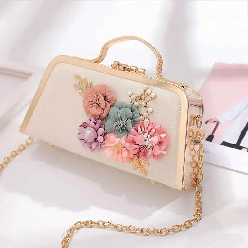 

2018 Summer Flower Beads Women Tote Bag Pu White Embroidery Flower Purses And Handbag Pink Shoulder Women Leather Tote Hand Bag