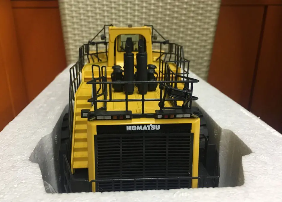 Редкий NZG Komatsu WA 1200 колесный погрузчик 1:50 Масштаб литой металл модель 889