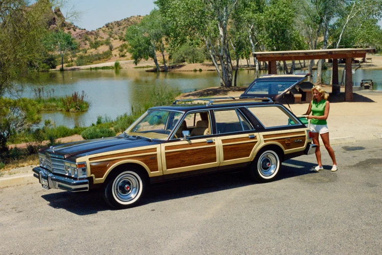 Высокая симитация 1:24 Масштаб Chrysler LeBaron ретро сплав классический автомобиль металлическая модельная станция вагон игрушки коллекция