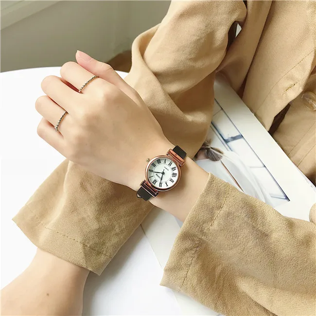 Римские женские часы в стиле ретро Ulzzang модные брендовые очаровательные женские часы-браслет с коричневым винтажным кожаным ремешком - Цвет: Черный