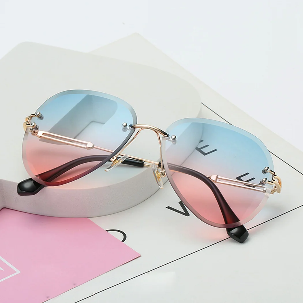 Очки солнцезащитные очки Для женщин Брендовая Дизайнерская обувь солнцезащитные очки градиентные Оттенки для резки объектив верхняя очки без оправы винтажные Роскошные UV400