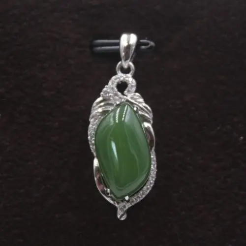 

New 925 Sterling Silver Natural Green Jasper Lovely Woman's Pendant 30mm H