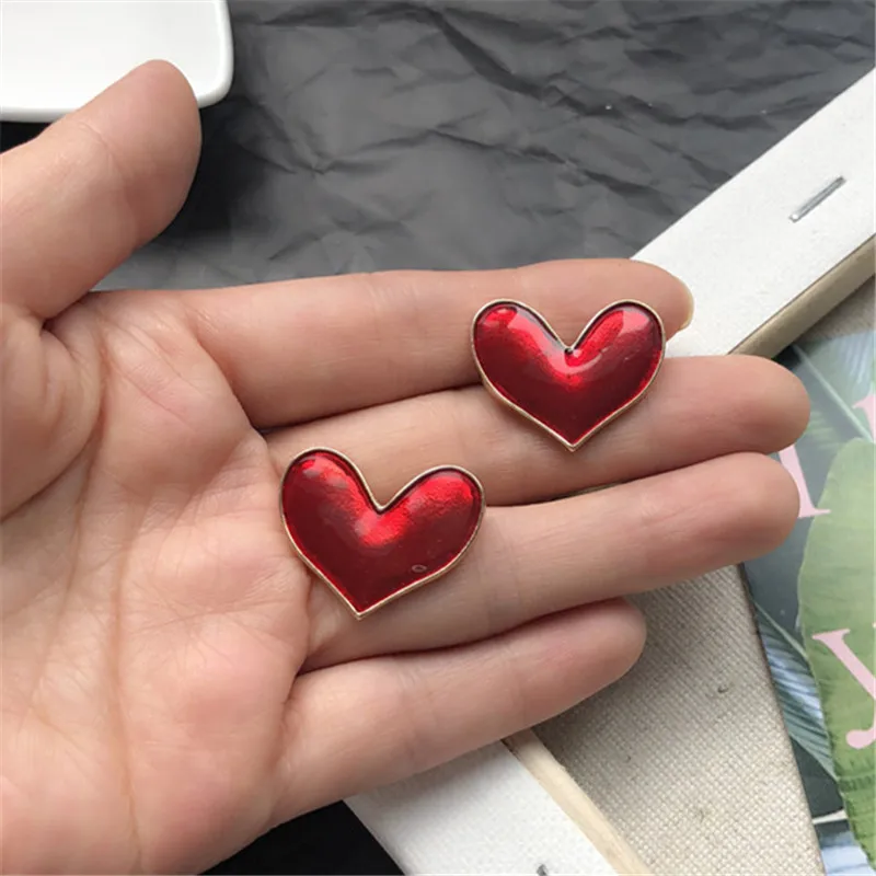 

Fashion woman earrings Heart Vintage girl temperament transparent glaze girl heart stud earrings for women Earrings wholesale