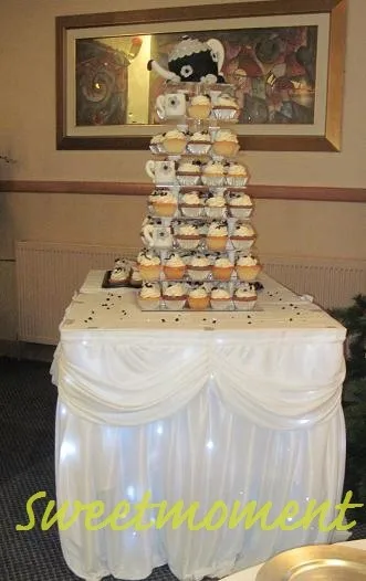 Twinkle%20cake%20table%20swag