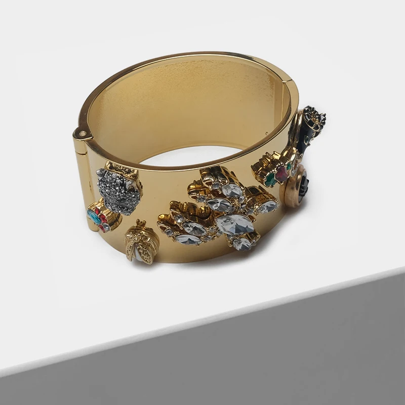 

Amorita boutique Gold ox head fashion animal bangles