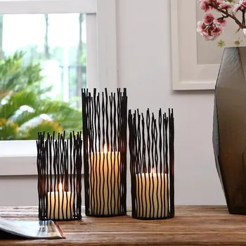 

Modern Image European Iron Candlestick Crafts Jewelry Black Candlestick Romantic Wedding Desktop Decoration Props