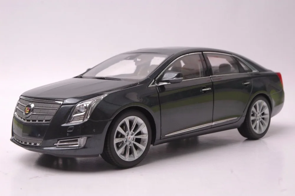 1:18 литая под давлением модель для GM Cadillac XTS серый Седан сплав игрушечный автомобиль миниатюрная коллекция подарки ATS