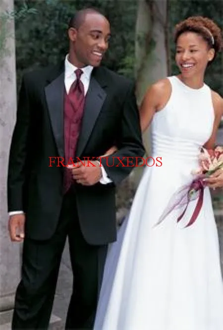 

Customize Tailored Made Black Notch lapel GroomTuxedos Best Man Groomsmen Prom Suits Men Wedding Suits(Jacket+Pants+vest+Tie)