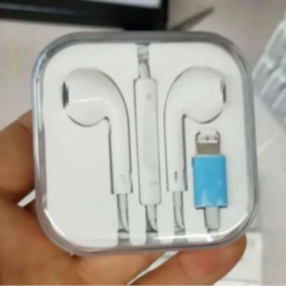 

In Ear Earphones With Mic Wired Bluetooth Earphone For Iphone 8 7 Plus X Xr Xs Max Smartphone Stereo Ear Phone 10 Pieces/lot