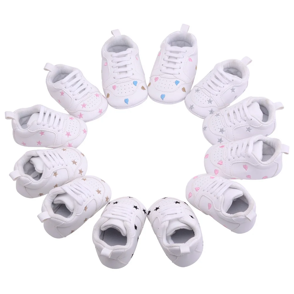 Sapatos de Bebê Acima do Plutônio Pares Pacote Recém-nascidos Meninos Meninas Coração Estrela Padrão Primeiros Caminhantes Crianças Rendas Tênis 0-18 Meses 2 - 8 Primeiros caminhantes