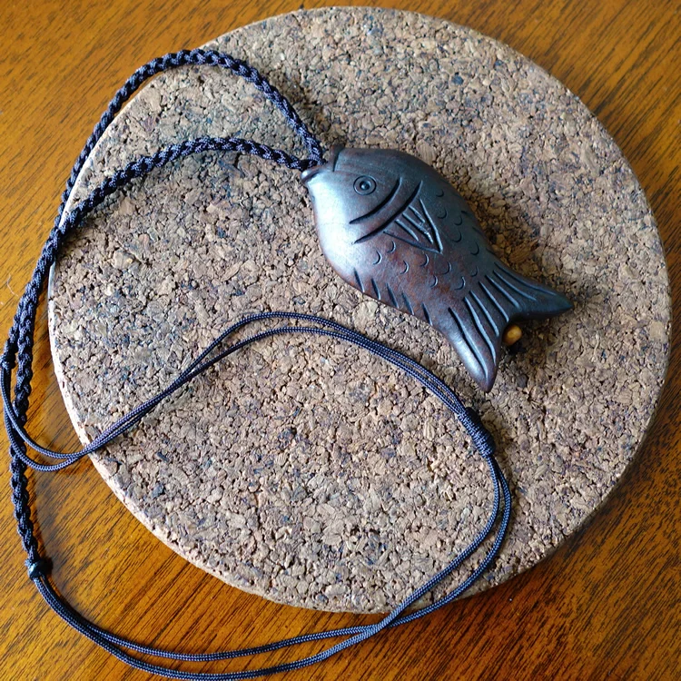

2017 Fashion Retro wooden fish necklace