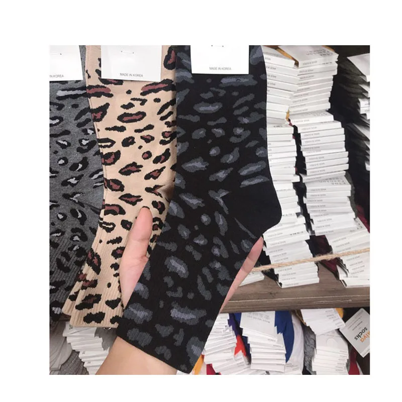 Jeseca/женские модные носки с леопардовым принтом; зимние теплые винтажные носки в стиле Харадзюку в стиле ретро для девочек; Рождественский подарок; коллекция года; Лидер продаж; сезон осень - Цвет: black