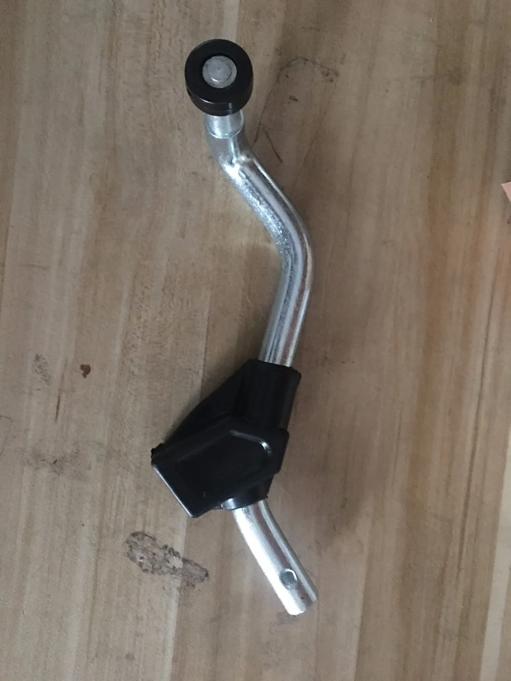 

IVECO DAILY ROLLER GUIDE SILIDING DOOR UPPER YEAR 1996-2006 509058277