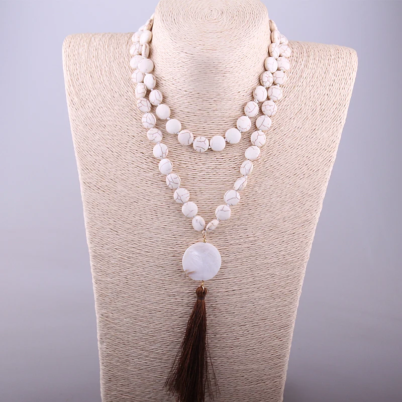 Модные плоские белые камни howlite из бусин с белой ракушкой и кисточкой