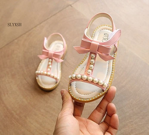 

SLYXSH Girls Sandals Princess Korea New 2018 Summer Fashion Sandals Pearl Child Student Baby Beach Flat Shoes Kids