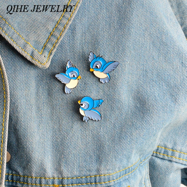 QIHE QH-GIOIELLI 3 pz/set spilla pins set smalto Duro blue birds spilla Giacca z QIHE QH-GIOIELLI 3 pz/set spilla pins set smalto Duro blue birds spilla Giacca z