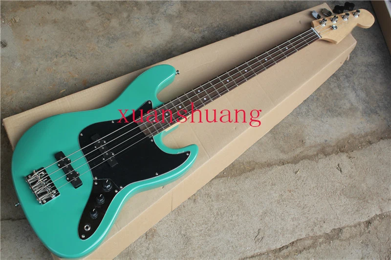 Factory custom Top quality Rosewood Fingerboard , Green Body 4 strings Jazz Bass Guitar with chrome hardware--17-11-11-- Factory custom Top quality Rosewood Fingerboard , Green Body 4 strings Jazz Bass Guitar with chrome hardware--17-11-11--