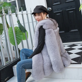 

In Autumn And Winter Of 2019, Real Fur Straw Horse Clip, Whole Fur Fox Fur Waistcoat, Medium And Long-style Female Show Thin Fox