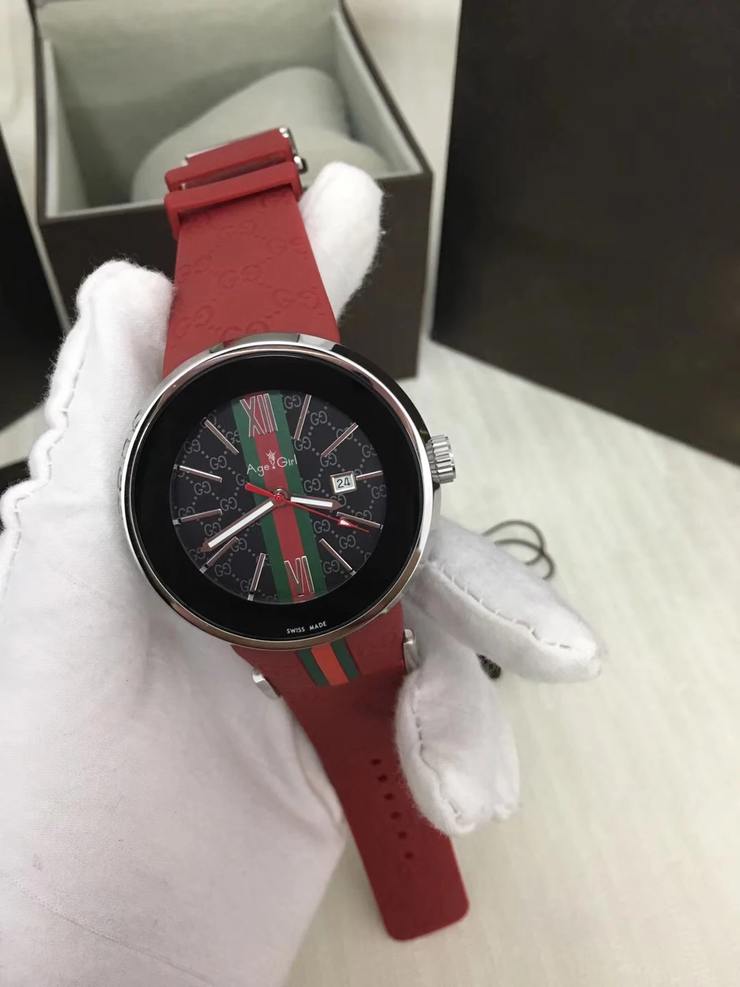 

Luxury Brand New Men Watches Coupe Quartz Coffee Black Rubber Sapphire Gold Blue Silver Watch Green Red White couple watch AAA+