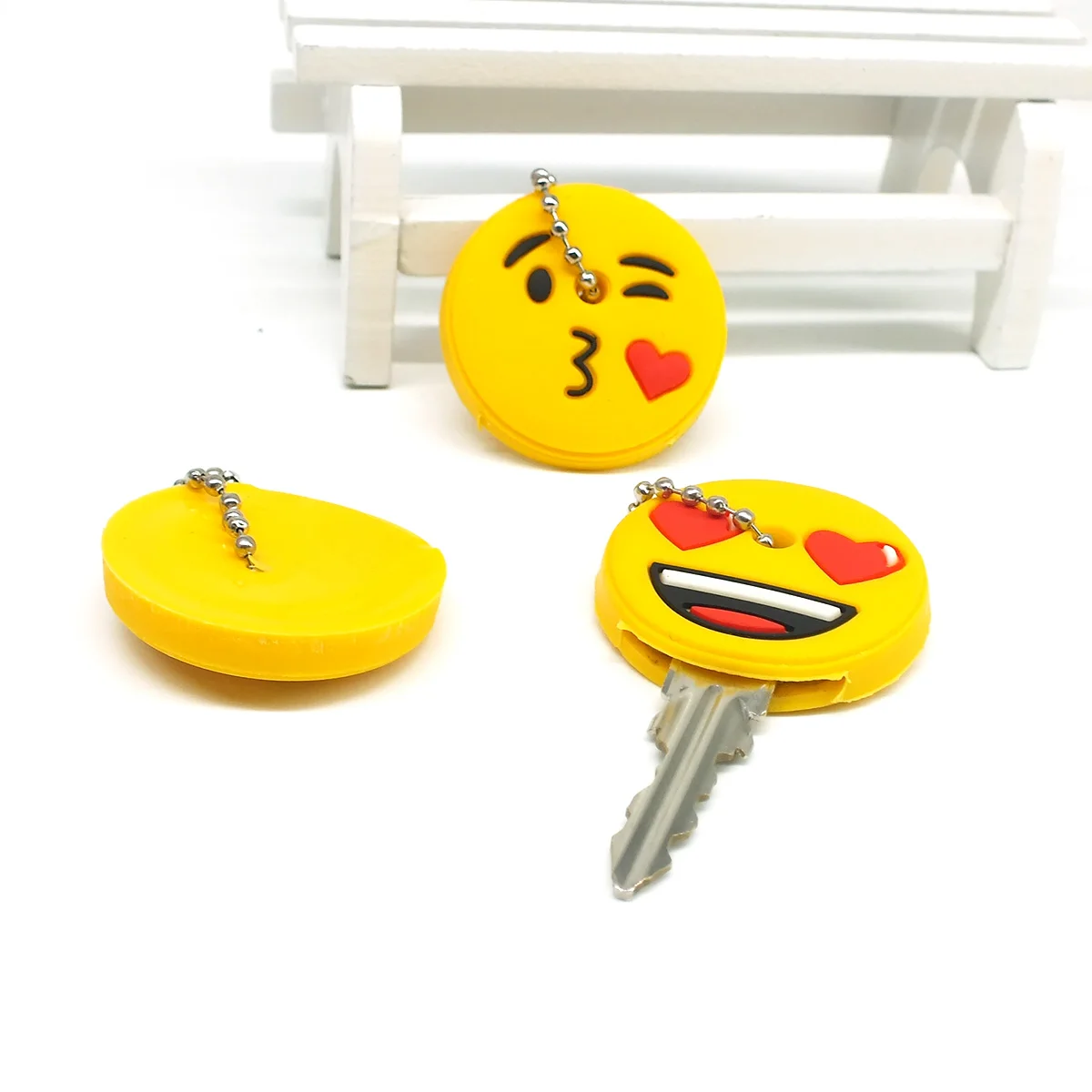 Cute Emoji Smile Cartoon Key Cover Cute Face Keychain Stool Amusing