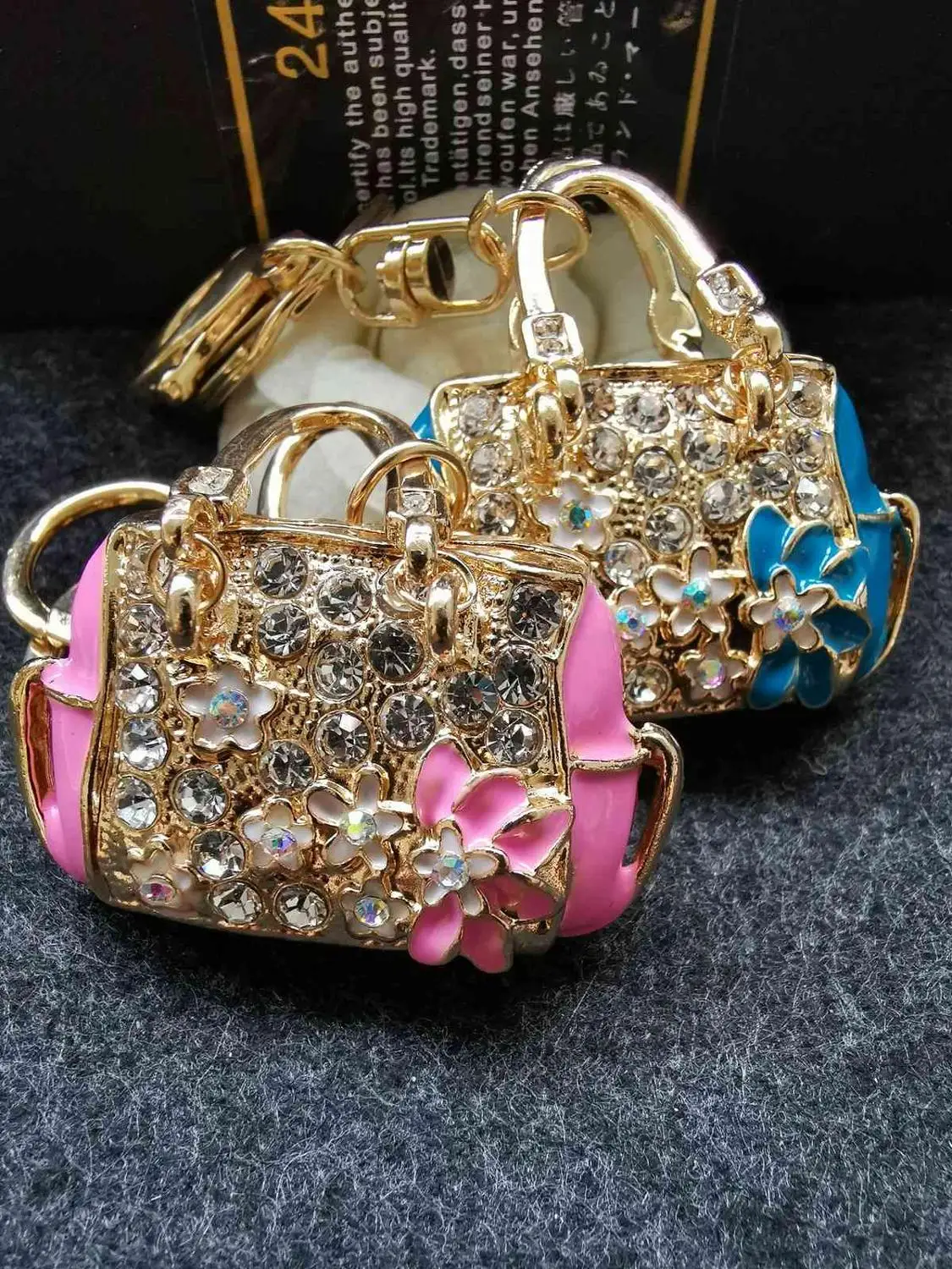 

Min.15$ mix order 48mm*47mm rhinestone beautiful handbag shoulder bag key chain keychain