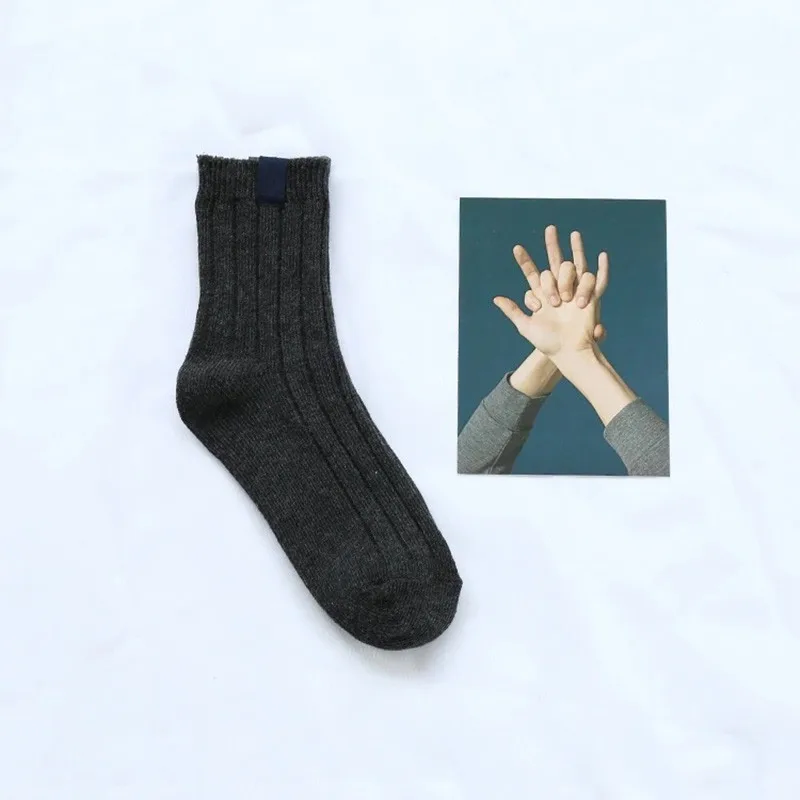 Зимние новые модные ретро Харадзюку носки для женщин Женские однотонные хлопковые носки