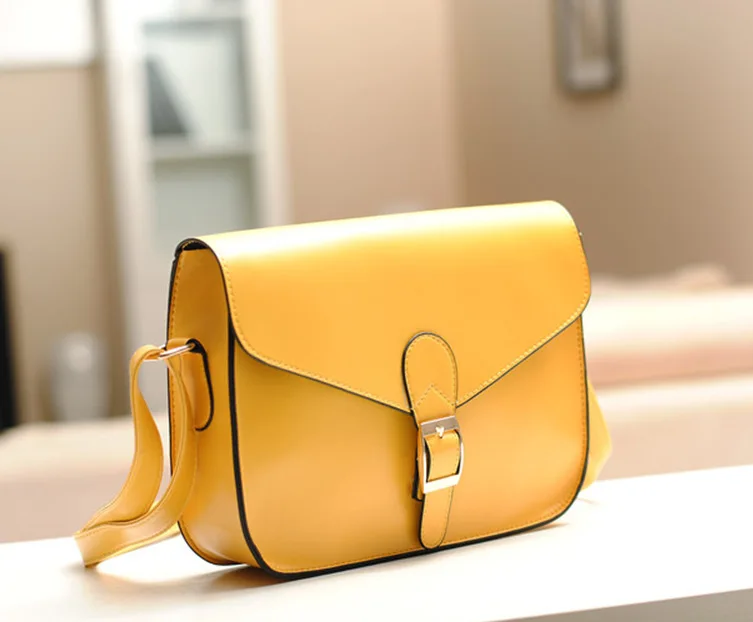 carpisa yellow bag