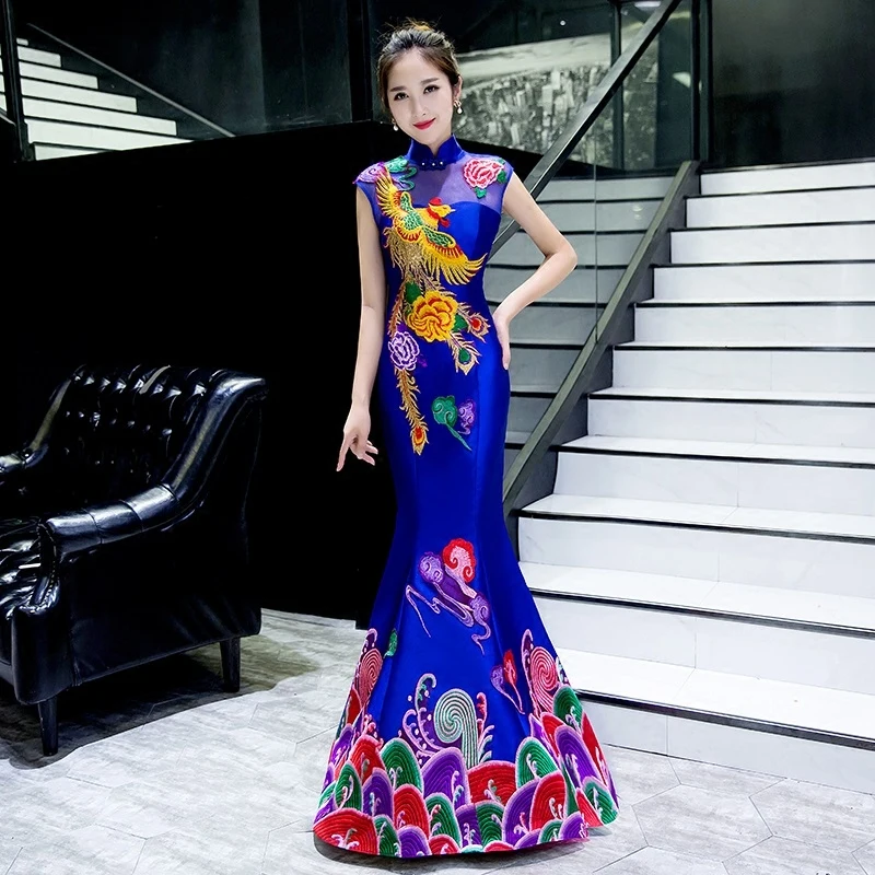 

Traditional Chinese Style Embroidery Phoenix Qipao Mandarin Collar Sleeveless Cheongsam Sexy Backless Mermaid Dress Vestidos