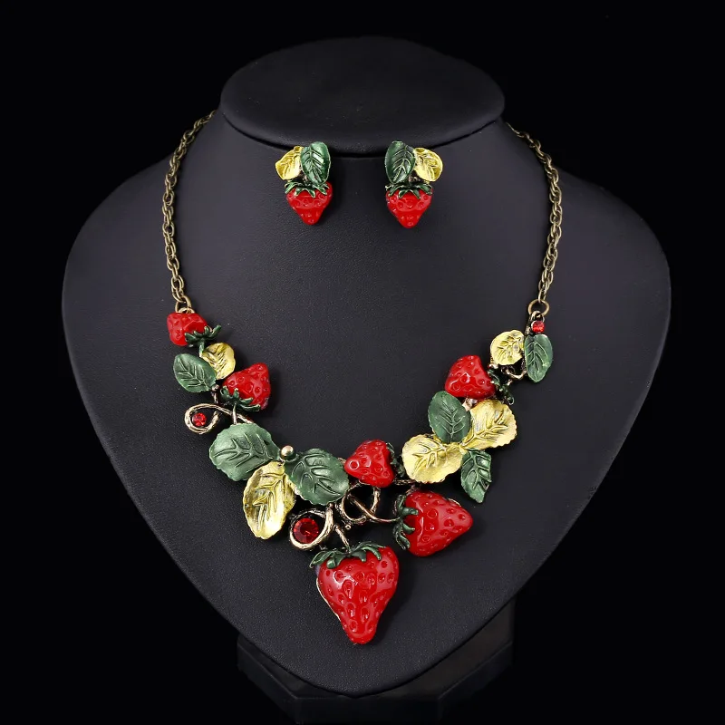 

2018 Bronze Plated Red Berries Pattern Necklace Earrings Jewelry Set Fashion Statement Jewelry for Party Set Cute Free
