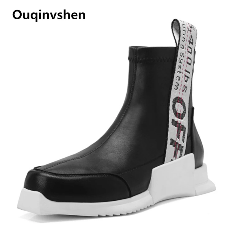 Kopen Ouqinvshen Casual Mode Korte Enkel Nieuwe 2018 Vrouwen Enkellaars Zwart Ronde Neus Winter Laarzen Vrouwen Gemengde Kleuren Platform Laarzen