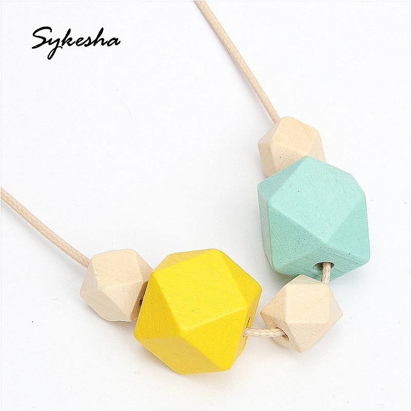 

2019 New Spring Summer Women Natural Wooden Statement Necklaces&Pendant Colorful Jewelry Wood Bead Necklace For Women and Girls