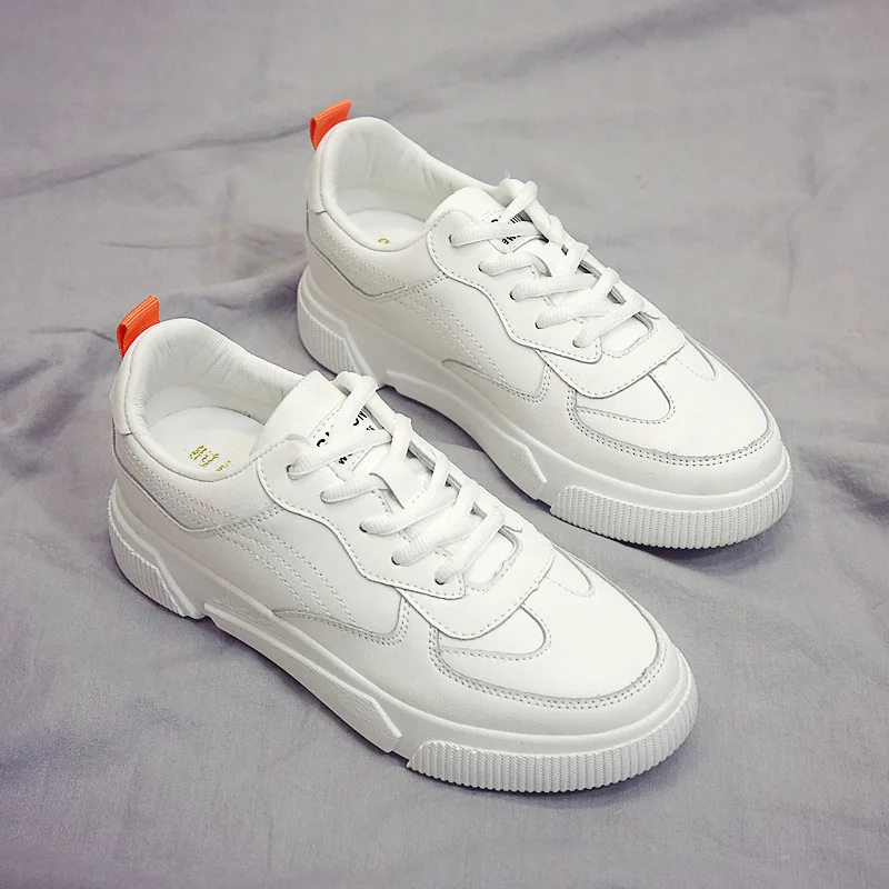 

Thick-soled white shoes female autumn and winter 2019 new Korean version of the wild platform shoes street shooting