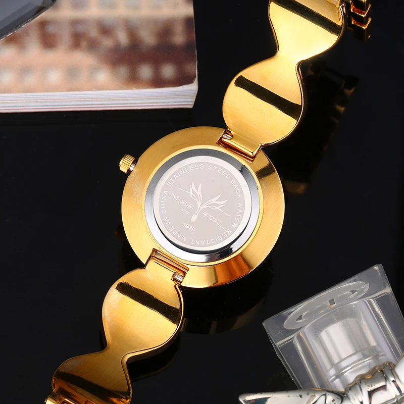 MissFox Новое поступление Полностью украшенные алмазами круглые часы милые женские наручные часы золотые кварцевые наручные часы для подарка на Рождество