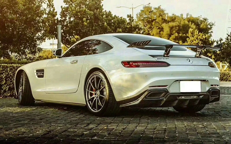 High Quality Carbon Fiber Rear Spoiler Tail Trunk Wing Car Accessories