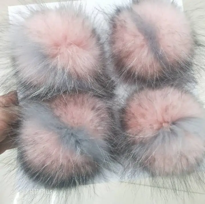 

5pcs/lot Double Colors TwoTone DIY Big Size Natural Raccoon Fur Pompoms Pom Pom Winter Women Hat Beanies Knitted Cap Skullies