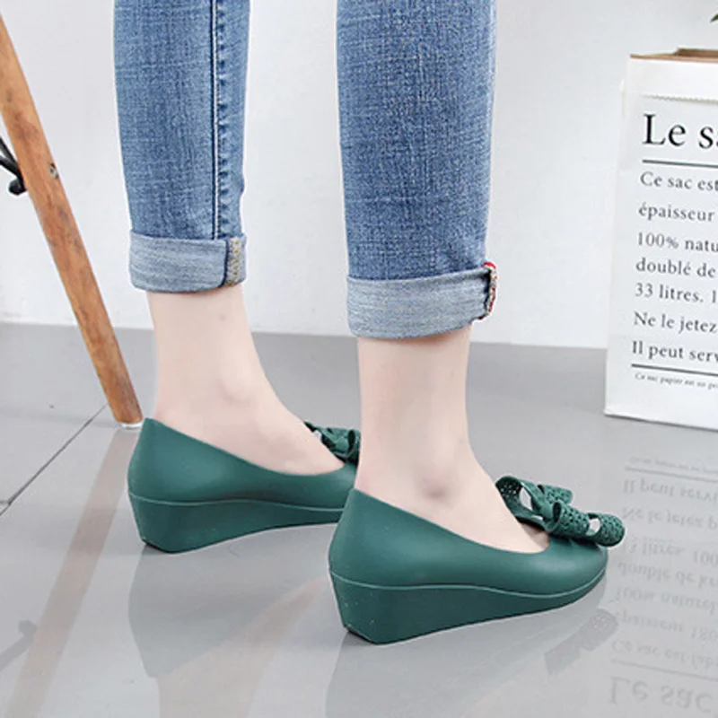 

HEE GRAND Jelly Pump Shoes Women Spring Summer Wedges Heel Round Toe Bowknot Slip On Summer Sandals Work Rain Shoes XWZ5932