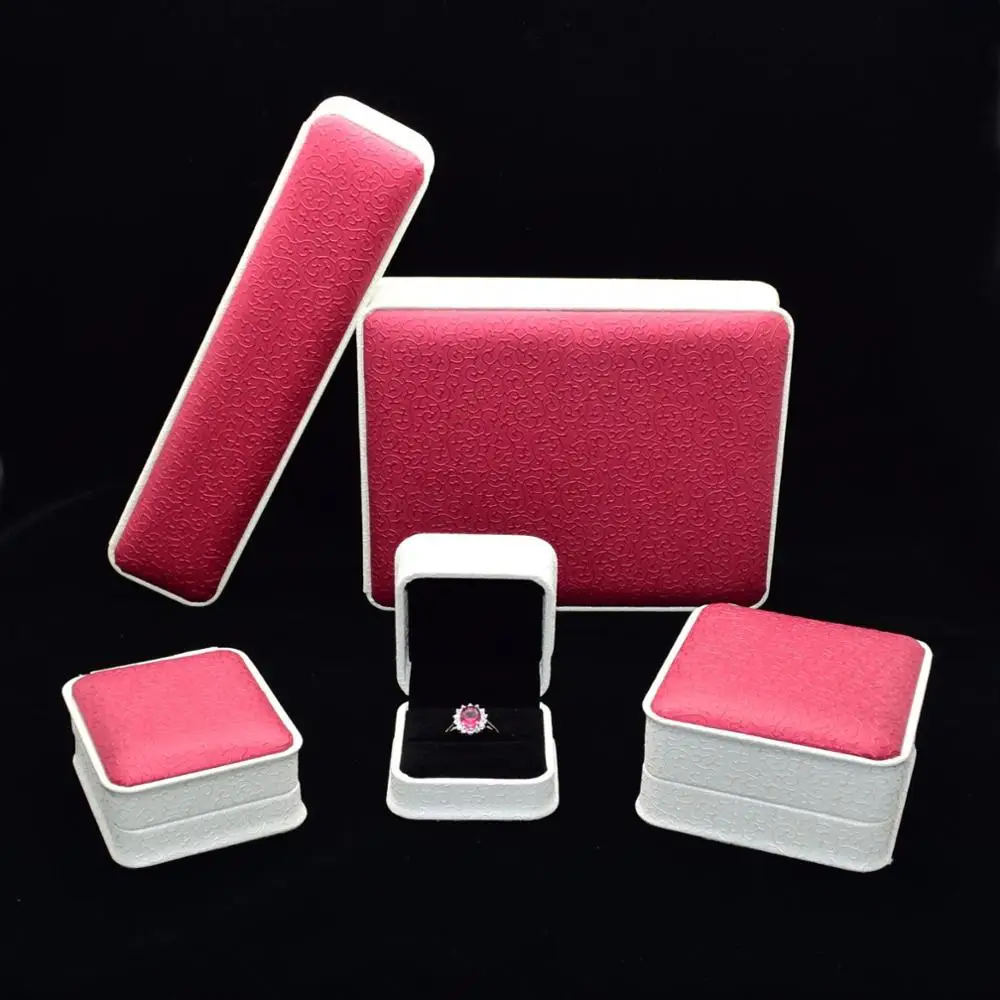 

Wholesale Engagement top grade leather Ring Box Jewelry Display Storage Foldable Case For Wedding Ring Valentine's Day Gift