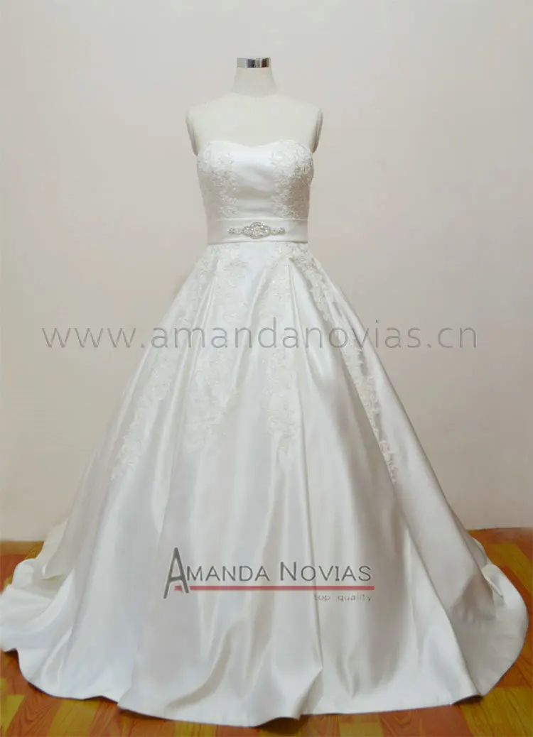 

2018 Amanda Novias Simple Beautiful Off Shoulder Vestido De novias Wedding Dress Robe De Mariee Vestidos wedding dresses