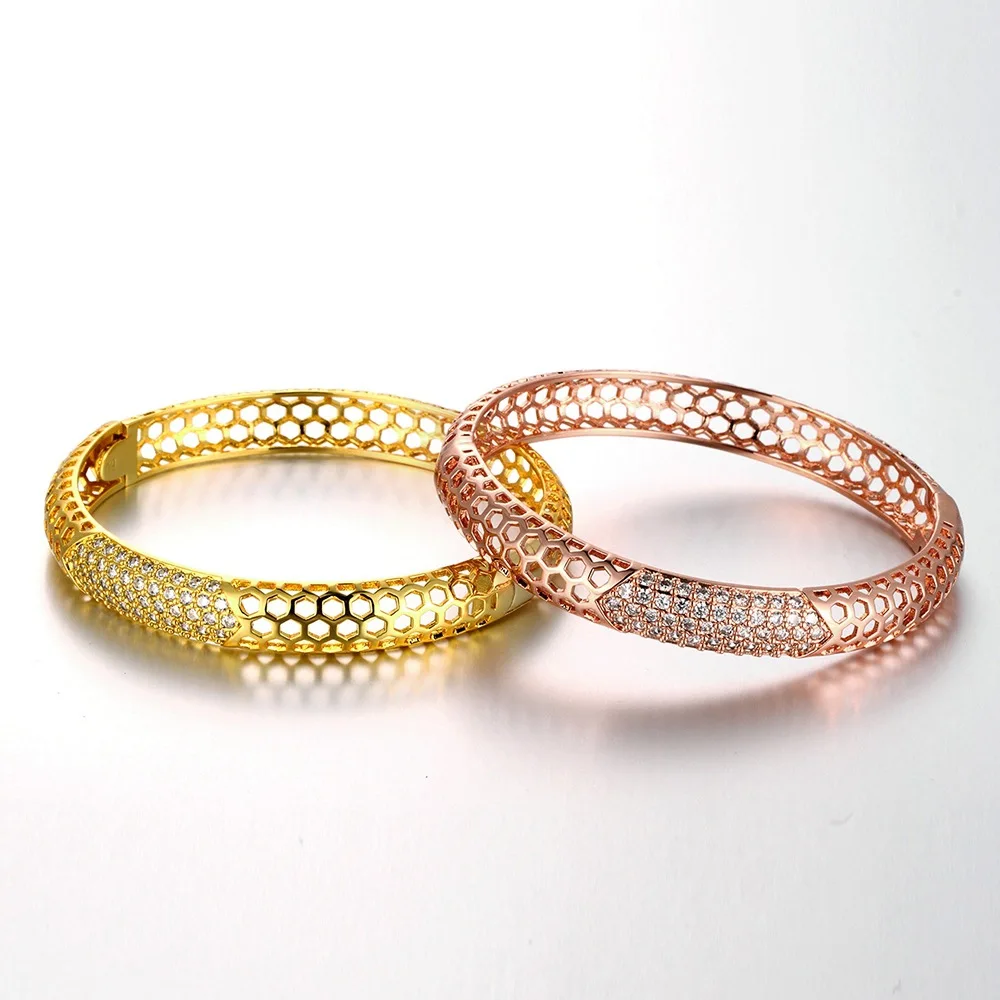 

Hollow pattern Bracelet Vintage Crystal Bracelets for Women Gold Rose Bangle Bracelet Fine Stainless Steel Bangles Jewelry
