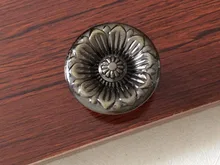 Unique Flower knobs Drawer Knobs Door Pulls Kids Kitchen Cabinet Handles Knobs / Dresser Knobs Decorative Hardware