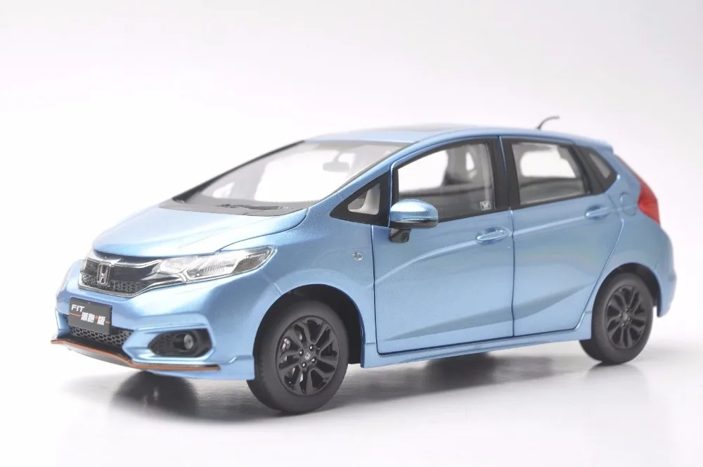 1:18 литая под давлением модель для Honda Fit Sport Jazz GK5 синий хэтчбек Игрушечная машина из сплава миниатюрная коллекция подарки