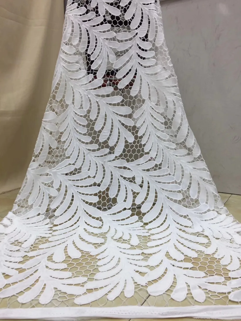 

The latest African chiffon lace fabric, 2019 Nigeria high quality lace fabric fashion embroidery free freight