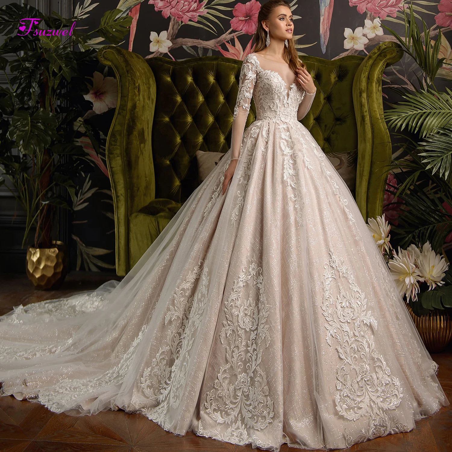 

Fsuzwel Luxury Appliques Court Train Ball Gown Wedding Dresses 2019 Elegant Scoop Neck Long Sleeve Princess Bride Gown Plus Size