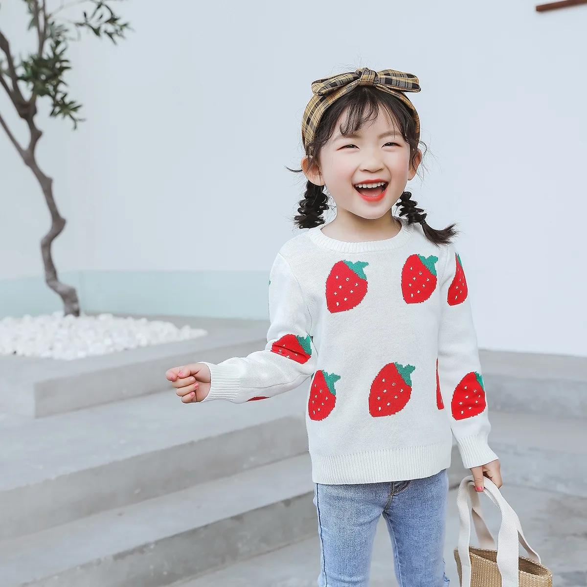 

2019 family christmas clothes family look mom family matching clothes sweater cotton cartoon lovely strawberry