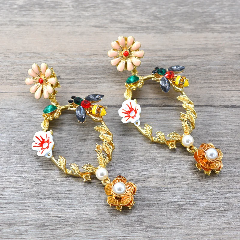 Piercing Pearl Tassel Long Earrings for Women