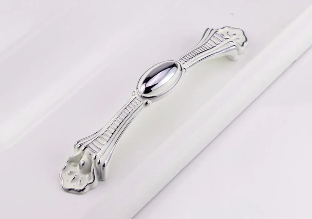 

Chic Lvory White Silver Door Handle Cupboard Pulls Dresser handle Classic Kitchen Cabinet Door Handle Furniture Hardware