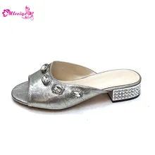 Обувь для вечеринки и свадьбы без сумки; итальянская обувь; кожаные удобные туфли на каблуке серебристого цвета с кристаллами; женская обувь