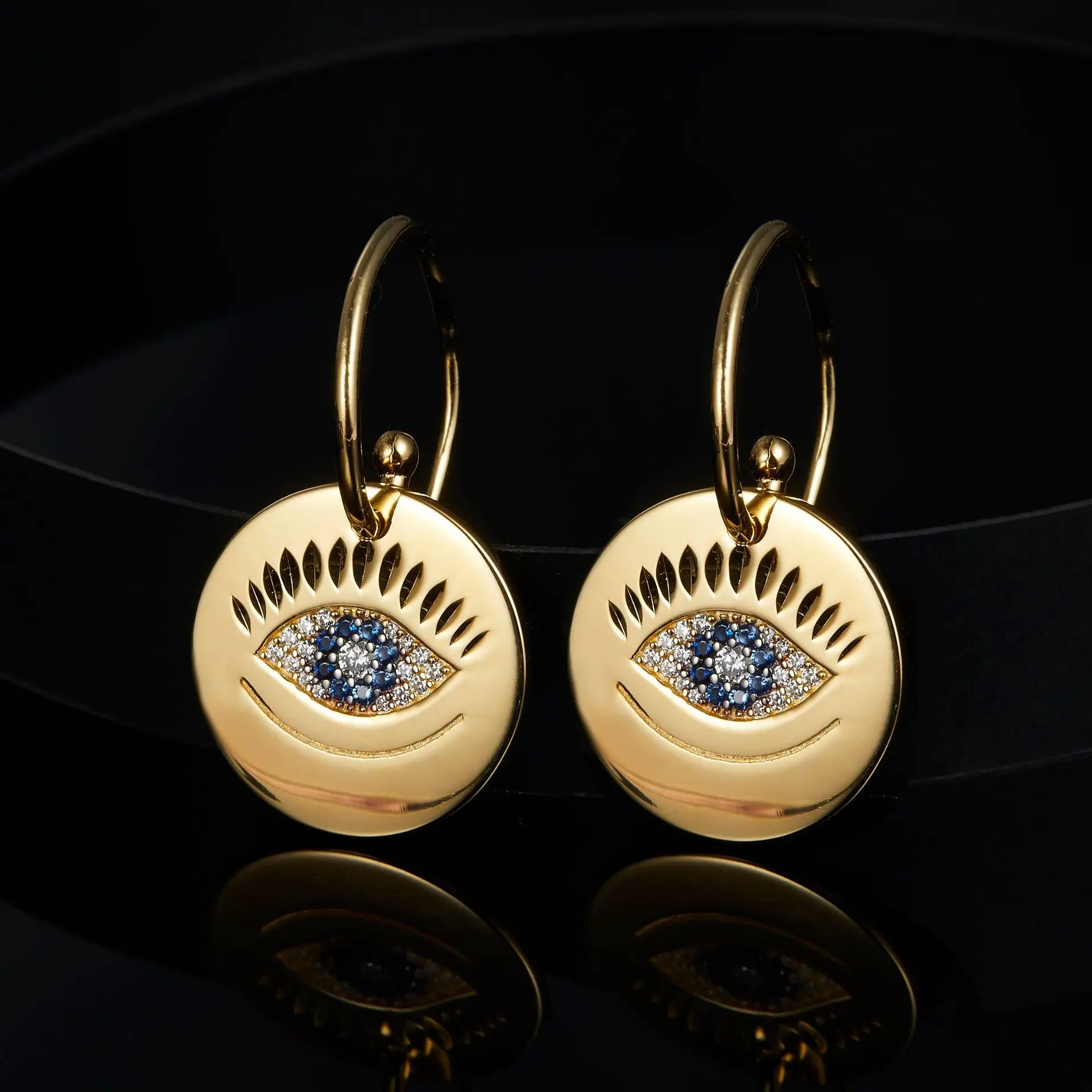 

INS-APM S925 Silver Eye Insert Earrings Personality Fashion Girls Factory Batch