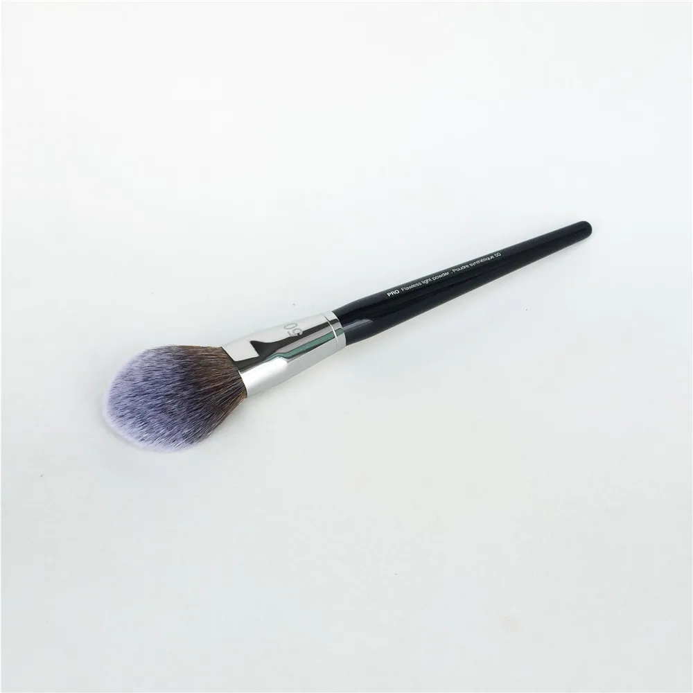 Sephora PRO Flawless Light Powder Brush #50N _ 3